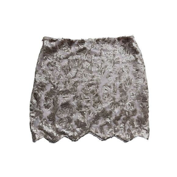 Akira Chicago Red Label Gold Sequined Scalloped Hem Mini Skirt - Picture 2 of 8